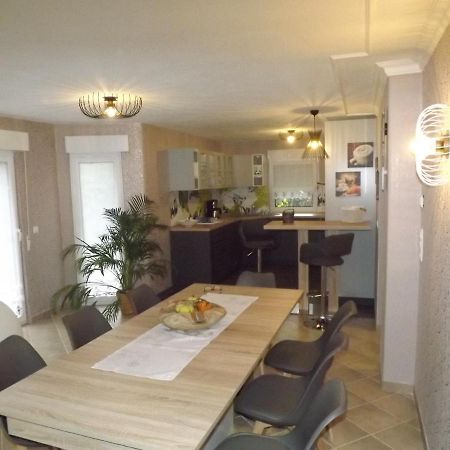 Grosszuegige Ferienwohnung Am Waldesrand Im Seenland Lauta ภายนอก รูปภาพ