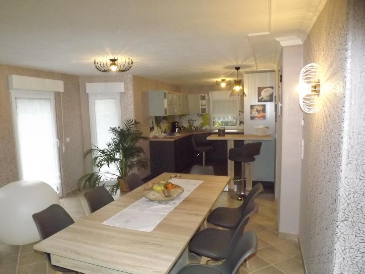 Grosszuegige Ferienwohnung Am Waldesrand Im Seenland Lauta ภายนอก รูปภาพ