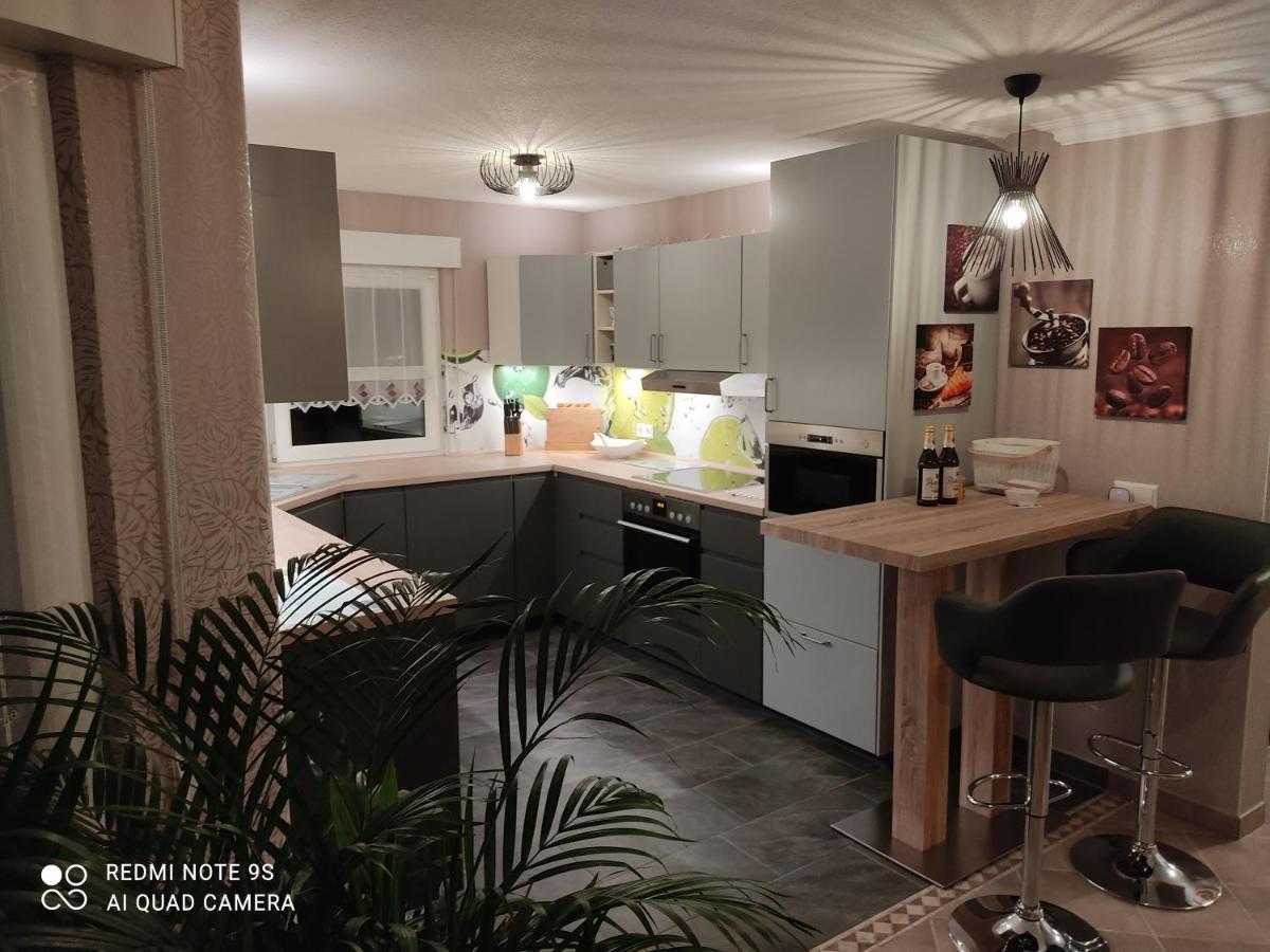 Grosszuegige Ferienwohnung Am Waldesrand Im Seenland Lauta ภายนอก รูปภาพ